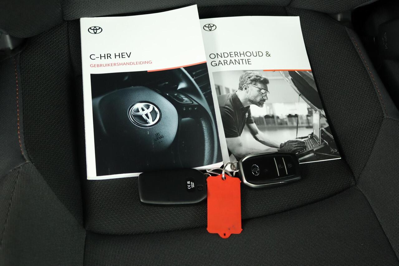 Toyota C-HR 1.8 Hybrid 140 Dynamic | Adaptive Cruise Control | Apple Carplay | Android Auto | Achteruitrijcamera | Parkeersensoren | Keyless entry |