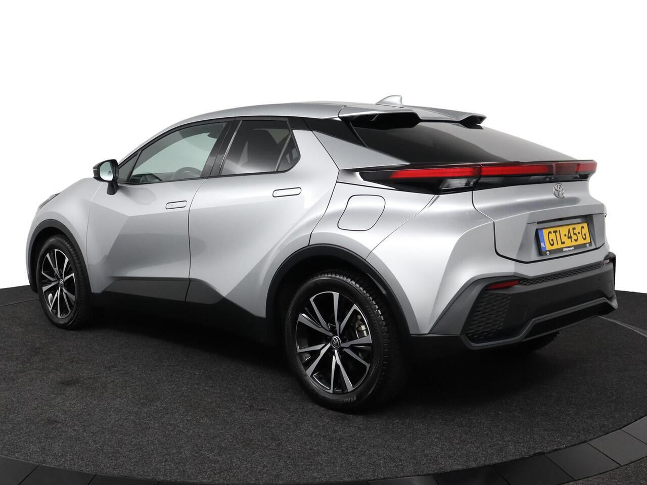 Toyota C-HR 1.8 Hybrid 140 Dynamic | Apple Carplay/Android Auto | Parkeersensoren | Parkeercamera |