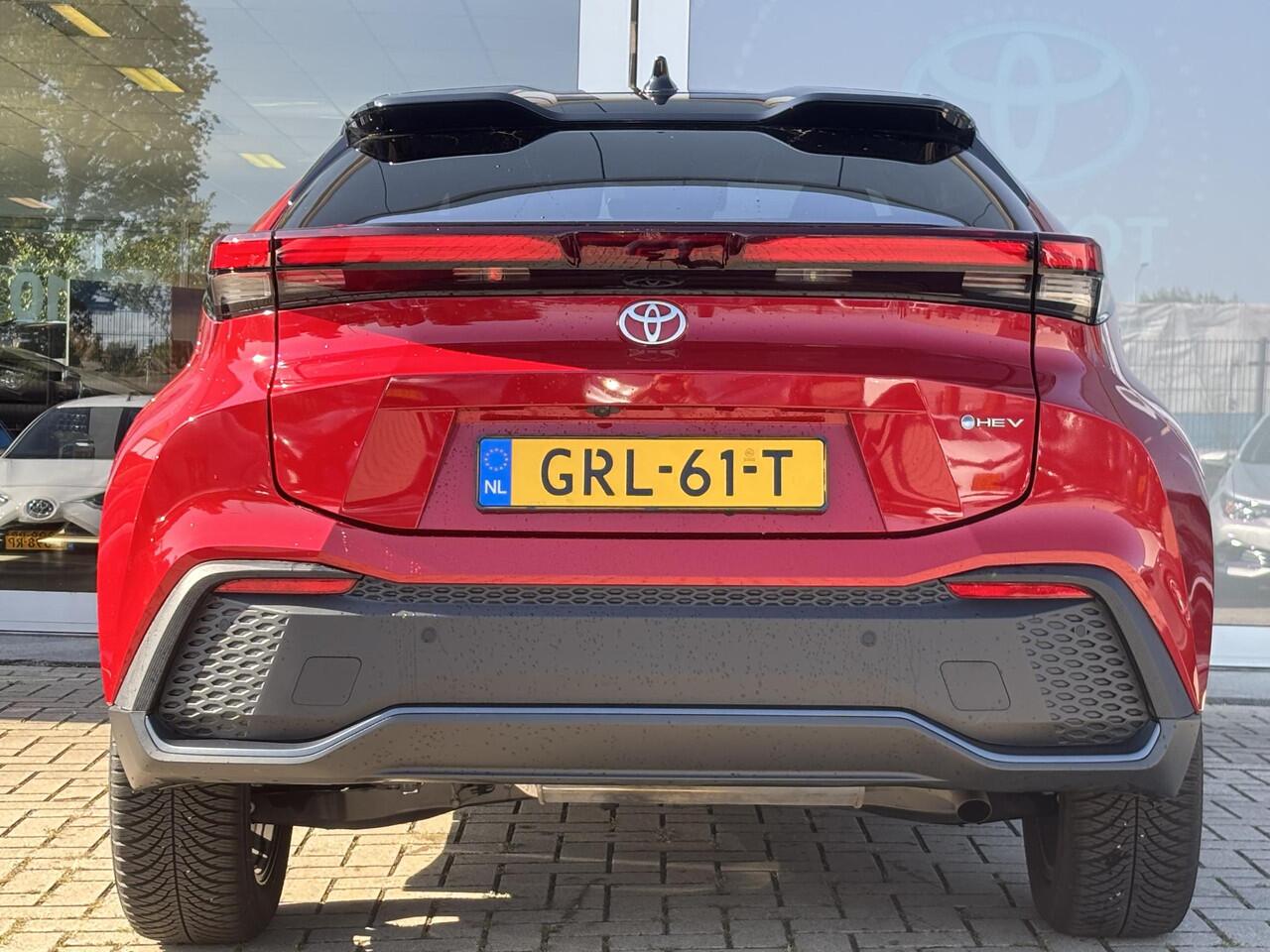 Toyota C-HR 1.8 Hybrid 140 First Edition | Zwart dak | Elek. achterklep | Blindspot | 360 Camera | Adaptive Cruise | 1e eigenaar | Toyota garantie tot 2034!