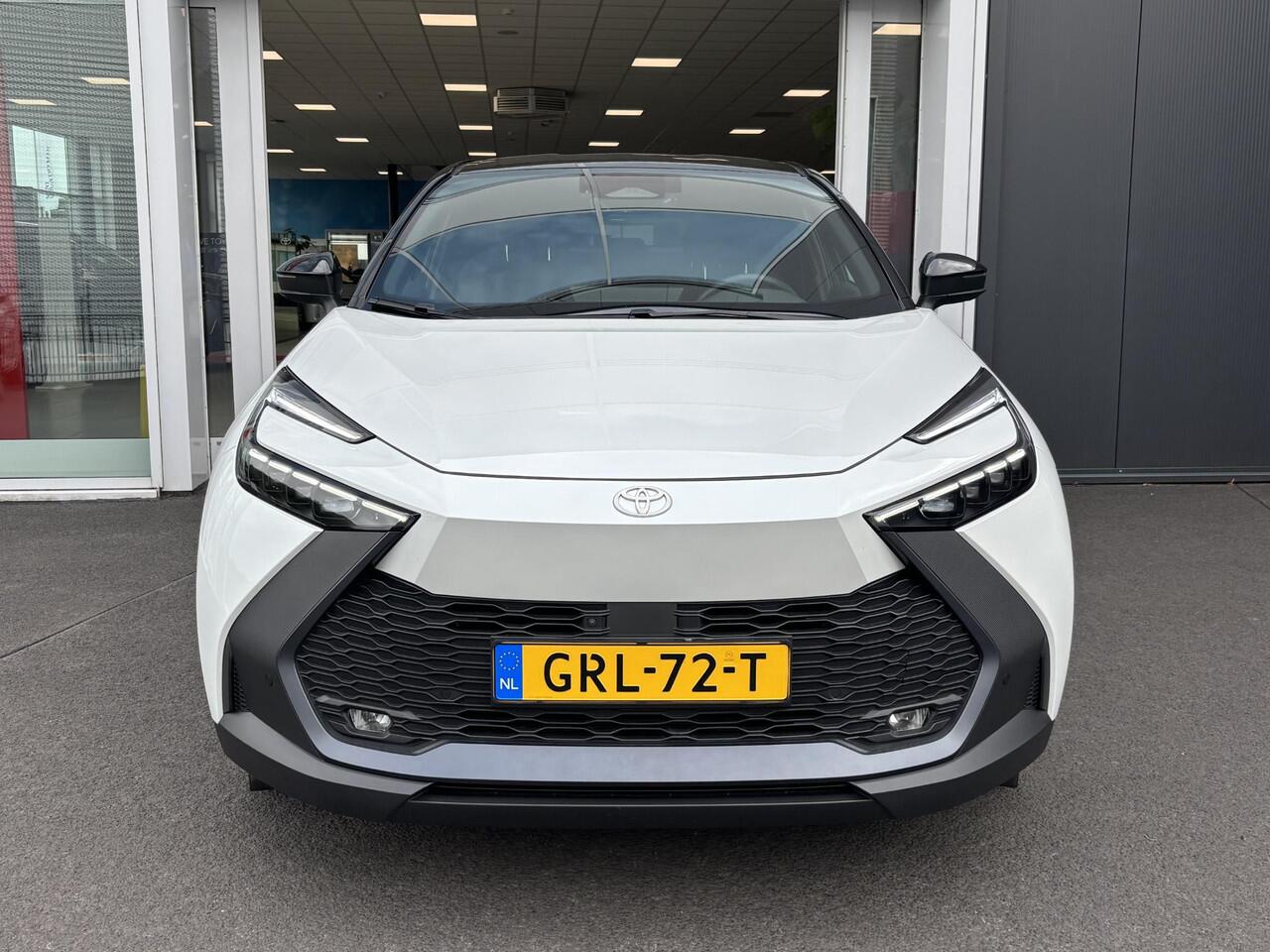 Toyota C-HR 1.8 Hybrid 140 First Edition | Dodehoekdetectie | 360 camera | Climate Control