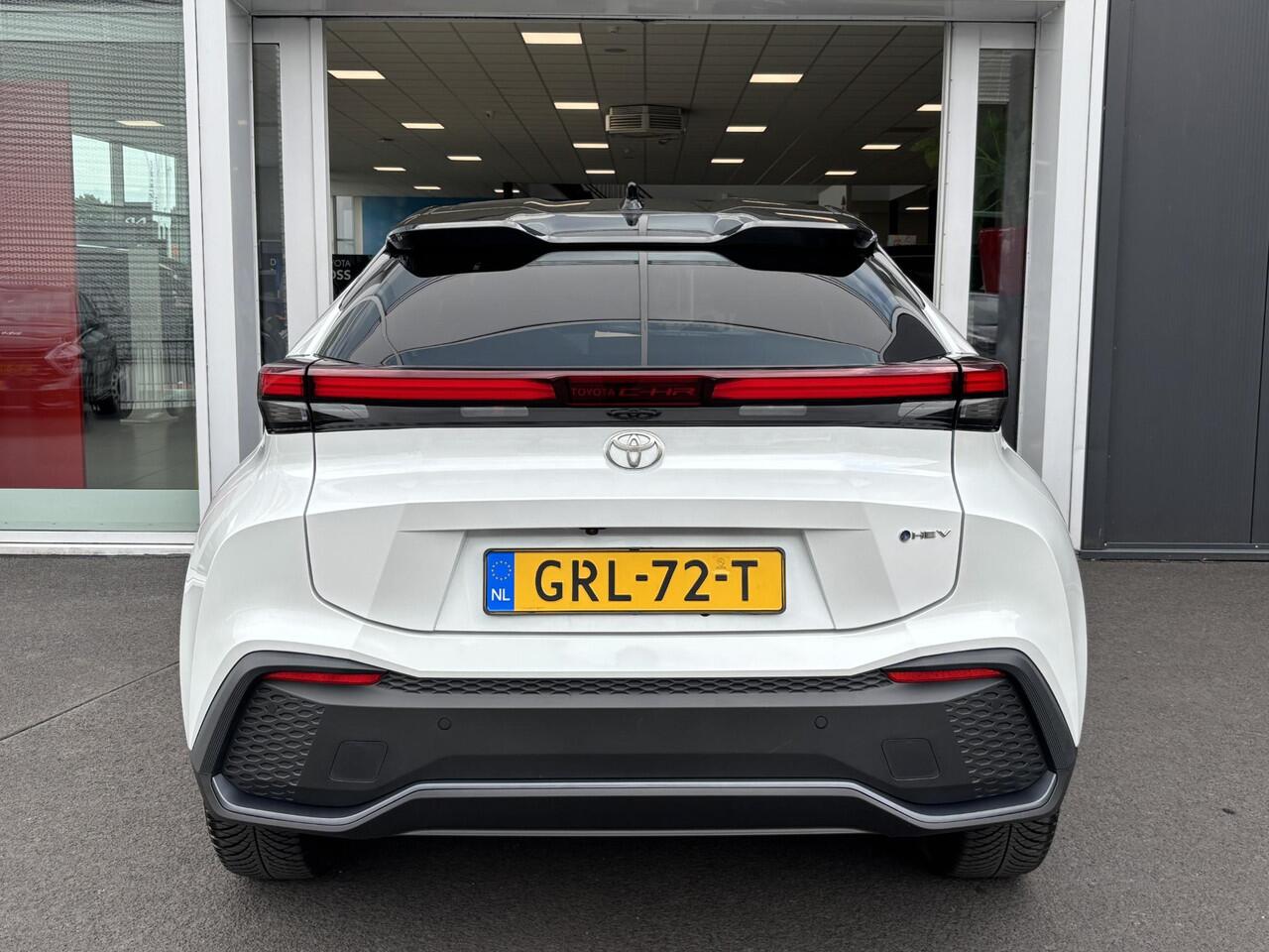 Toyota C-HR 1.8 Hybrid 140 First Edition | Dodehoekdetectie | 360 camera | Climate Control