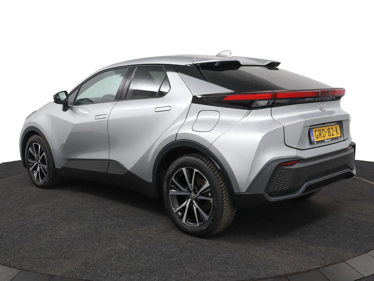 Toyota C-HR 1.8 Hybrid 140 Dynamic | Adaptive Cruise Control | Apple Carplay | Android Auto | Achteruitrijcamera | Parkeersensoren | Keyless entry |