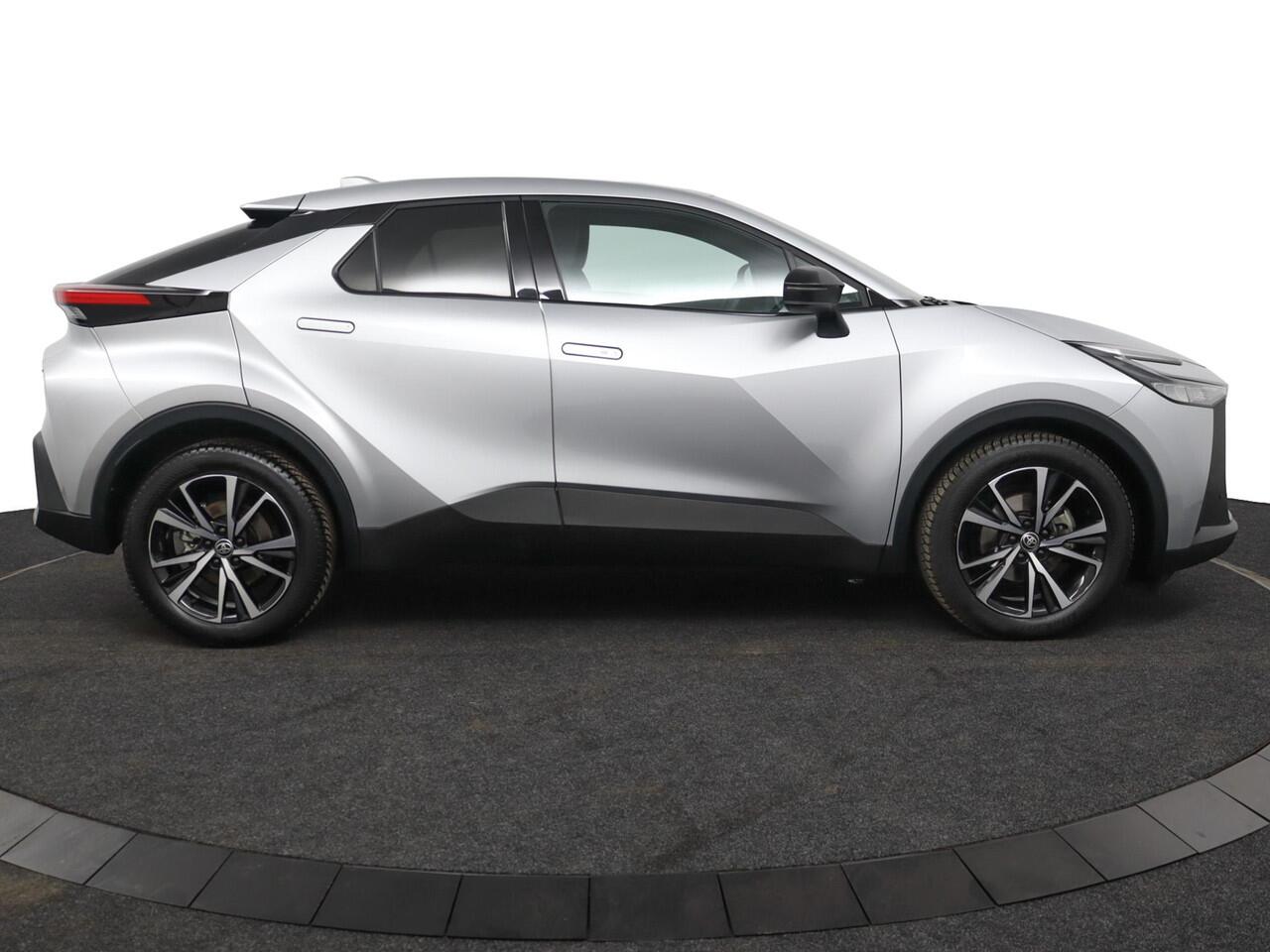 Toyota C-HR 1.8 Hybrid 140 Dynamic | Adaptive Cruise Control | Apple Carplay | Android Auto | Achteruitrijcamera | Parkeersensoren | Keyless entry |