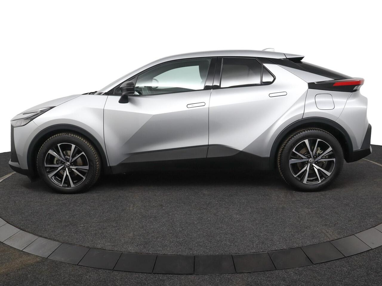 Toyota C-HR 1.8 Hybrid 140 Dynamic | Adaptive Cruise Control | Apple Carplay | Android Auto | Achteruitrijcamera | Parkeersensoren | Keyless entry |
