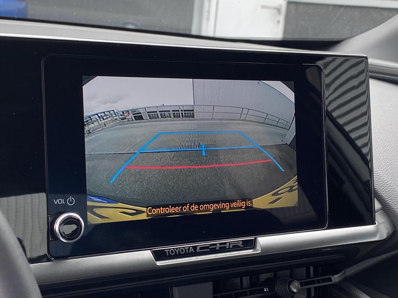 Toyota C-HR 1.8 Hybrid 140 Active Navigatie Apple CarPlay/Android Auto, dodehoek detectie, keyless, adaptieve cruise control, NL-auto! BTW-auto, 1e eign.