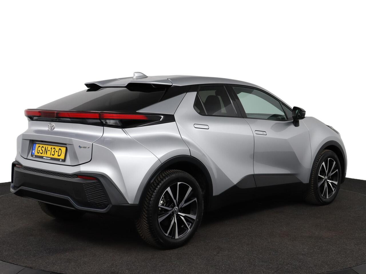 Toyota C-HR 1.8 Hybrid 140 Dynamic | Navigatie | Parkeer sensoren |