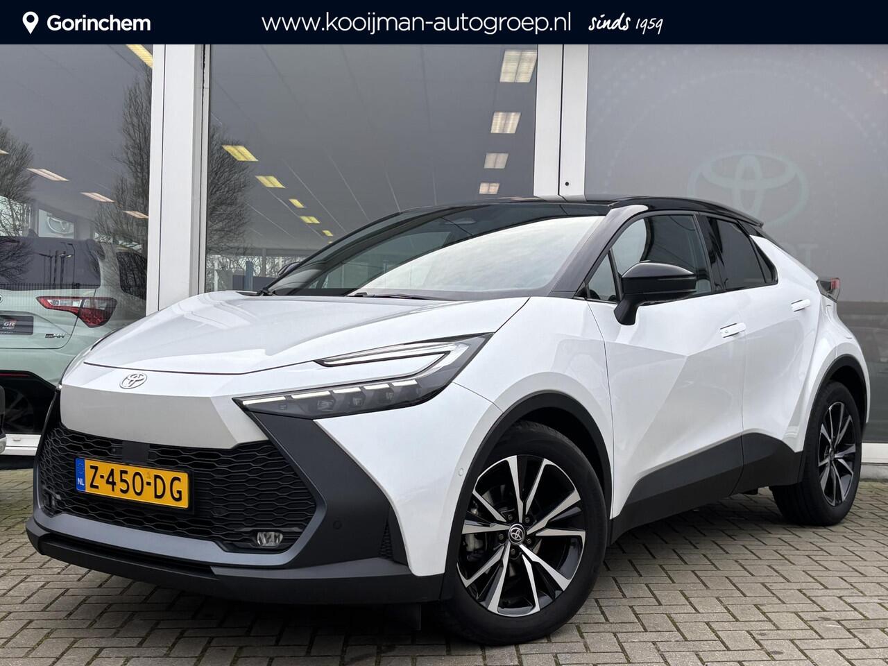 Toyota C-HR 1.8 Hybrid 140 First Edition | Zwart dak | Elek. achterklep | Blindspot | 360 Camera | Adaptive Cruise | 1e eigenaar | Toyota garantie tot 2034!