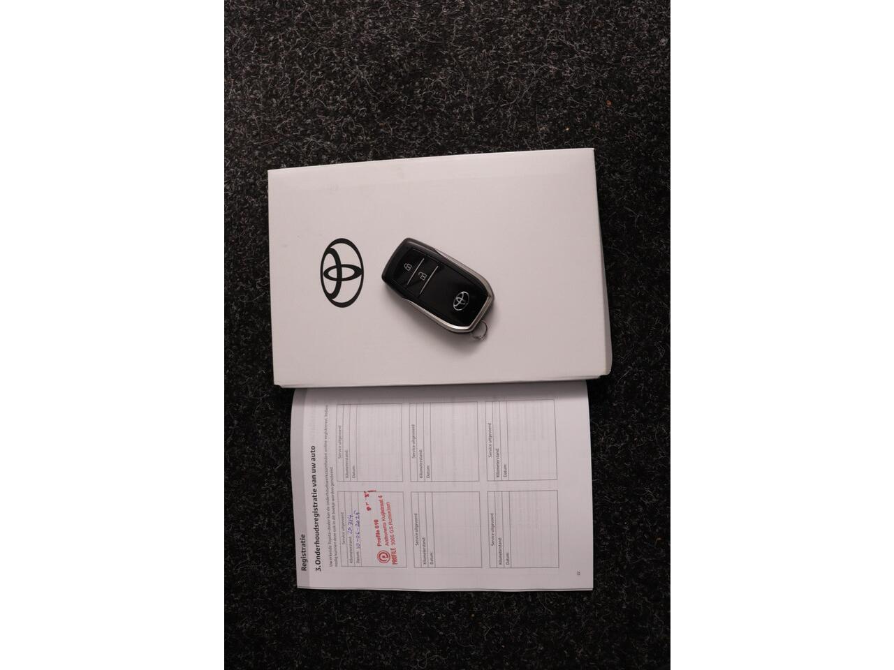 Toyota C-HR 1.8 Hybrid 140 Dynamic | Apple Carplay/Android Auto |