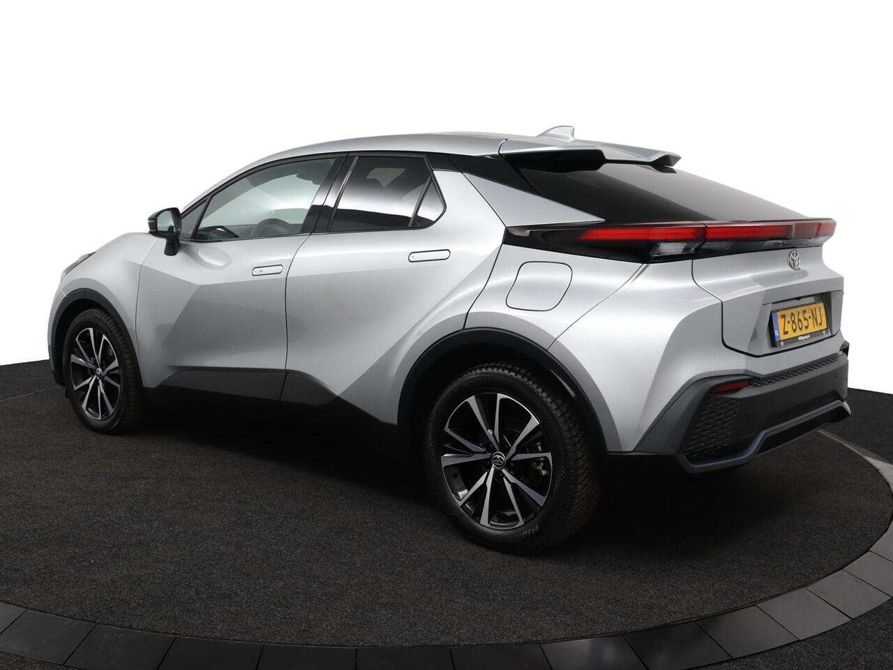 Toyota C-HR 1.8 Hybrid 140 Dynamic | Adaptive Cruise Control | Apple Carplay | Android Auto | Achteruitrijcamera | Parkeersensoren | Keyless entry |