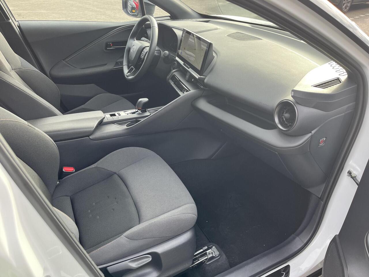 Toyota C-HR 2.0 Hybrid 200 First Edition | Panoramadak | Apple CarPlay/Android auto | Achteruitrijcamera | Elektrische achterklep