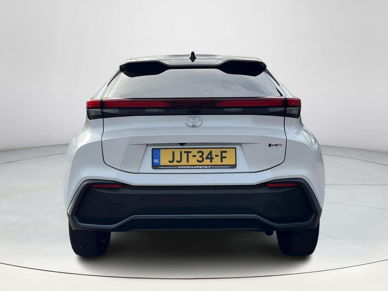 Toyota C-HR 2.0 Hybrid 200 First Edition | Panoramadak | Apple CarPlay/Android auto | Achteruitrijcamera | Elektrische achterklep