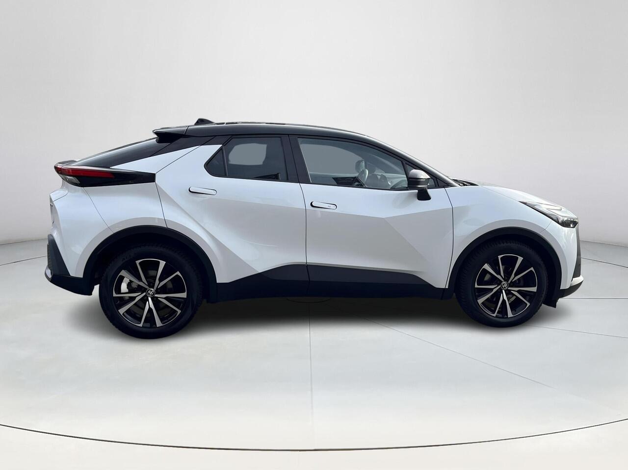 Toyota C-HR 2.0 Hybrid 200 First Edition | Panoramadak | Apple CarPlay/Android auto | Achteruitrijcamera | Elektrische achterklep