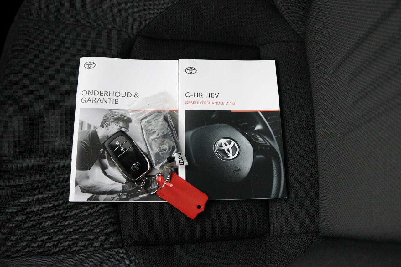 Toyota C-HR 1.8 Hybrid 140 Dynamic | Adaptive Cruise Control | Apple Carplay | Android Auto | Achteruitrijcamera | Parkeersensoren | Keyless entry |