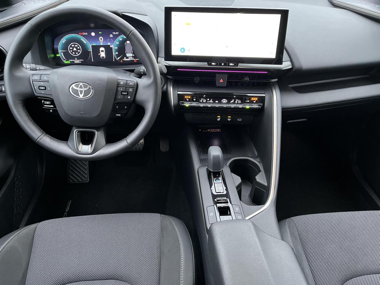 Toyota C-HR 2.0 Hybrid 200 Executive | Stoel- + stuurverwarming | Navigatie | Electrische achterklep | Dode hoek waarschuwing |