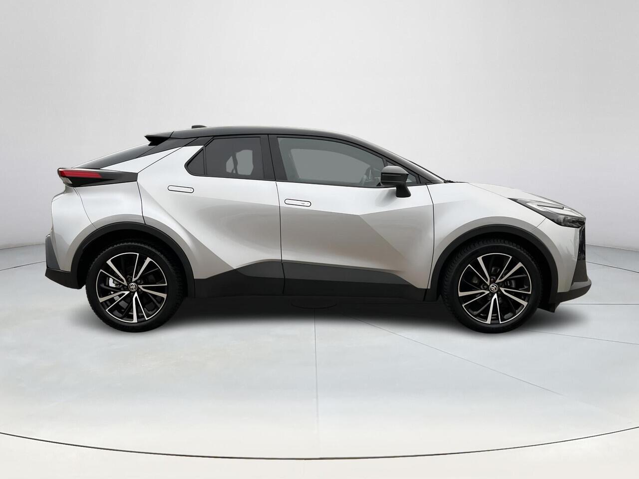 Toyota C-HR 2.0 Hybrid 200 Executive | Stoel- + stuurverwarming | Navigatie | Electrische achterklep | Dode hoek waarschuwing |