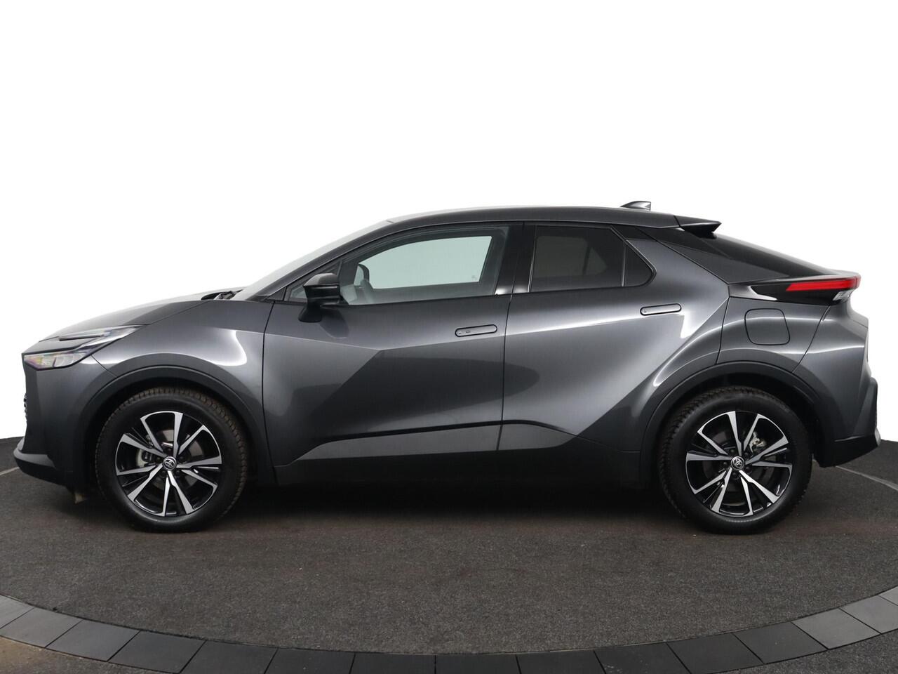 Toyota C-HR 1.8 Hybrid 140 Dynamic | Apple carplay & Android auto | Cruise control | Parkeer camera |
