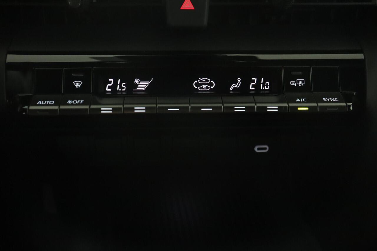 Toyota C-HR 1.8 Hybrid 140 Dynamic | Apple carplay & Android auto | Cruise control | Parkeer camera |