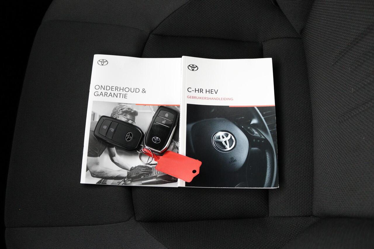 Toyota C-HR 1.8 Hybrid 140 Dynamic | Adaptive Cruise Control | Apple Carplay | Android Auto | Achteruitrijcamera | Parkeersensoren | Keyless entry |