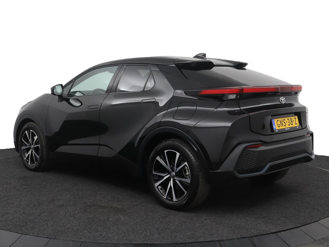 Toyota C-HR 1.8 Hybrid 140 Dynamic | Adaptive Cruise Control | Apple Carplay | Android Auto | Achteruitrijcamera | Parkeersensoren | Keyless entry |