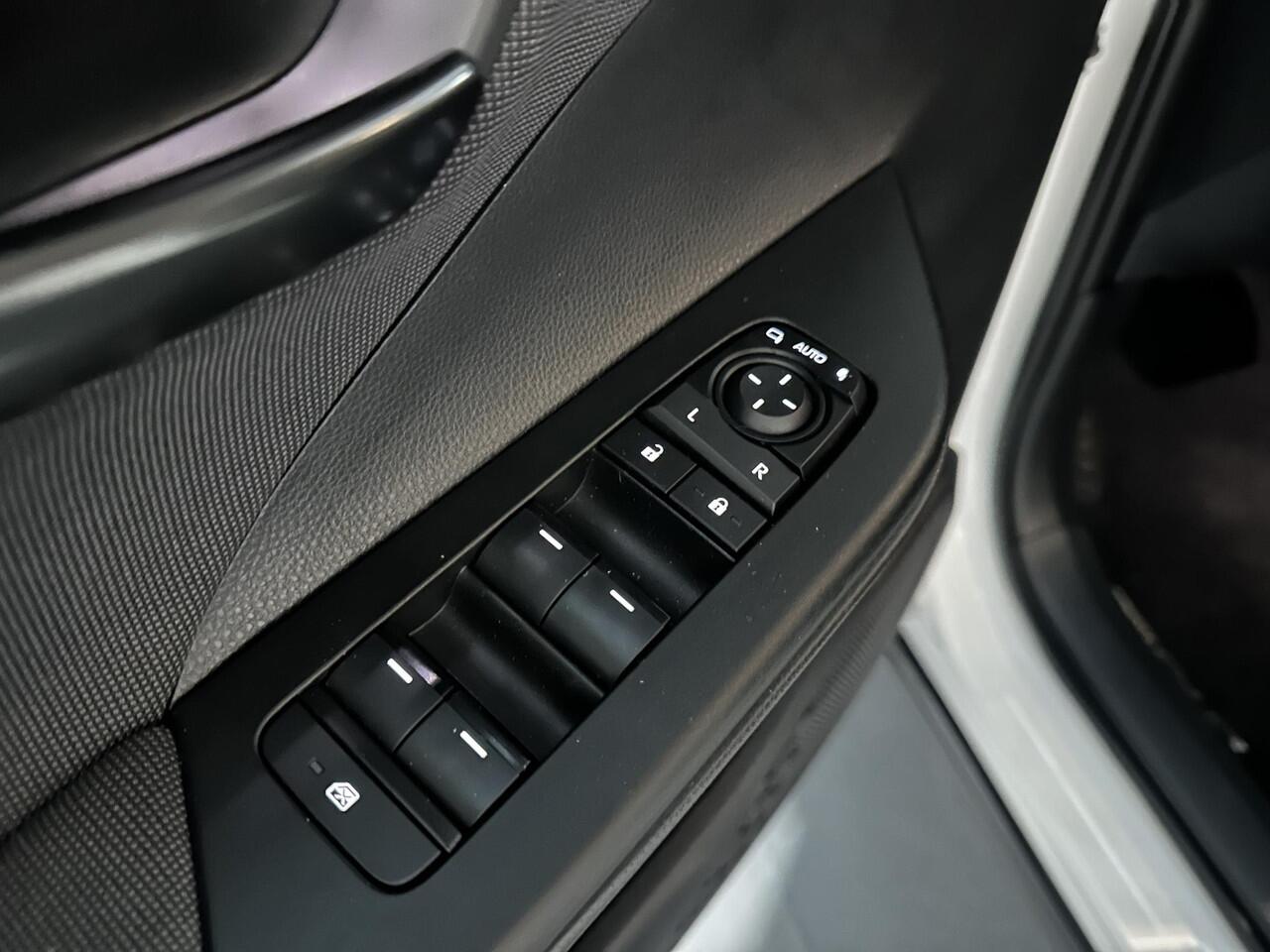 Toyota C-HR 2.0 Plug-in Hybrid 220 Dynamic
