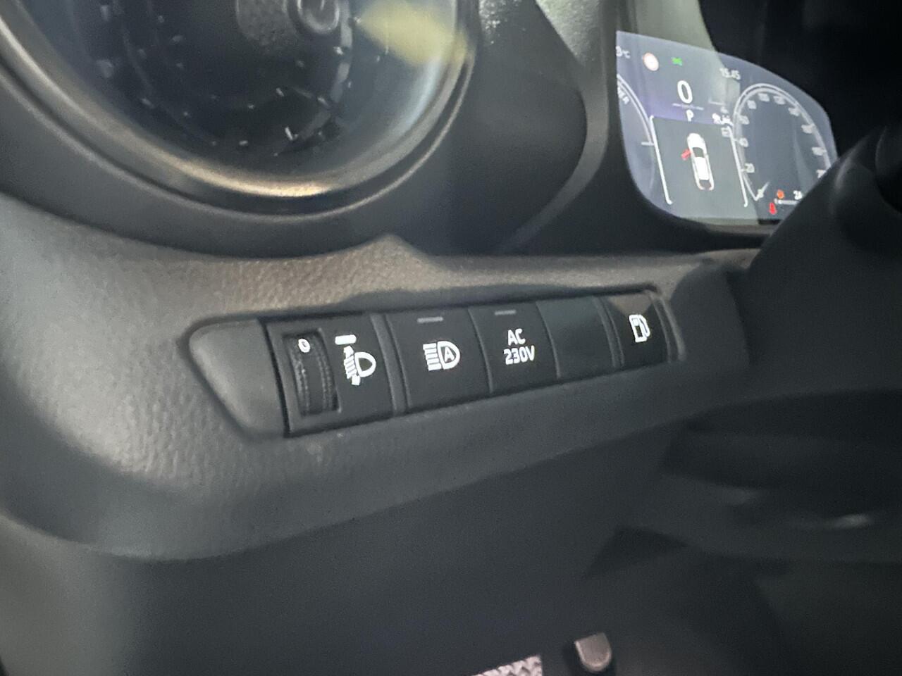 Toyota C-HR 2.0 Plug-in Hybrid 220 Dynamic