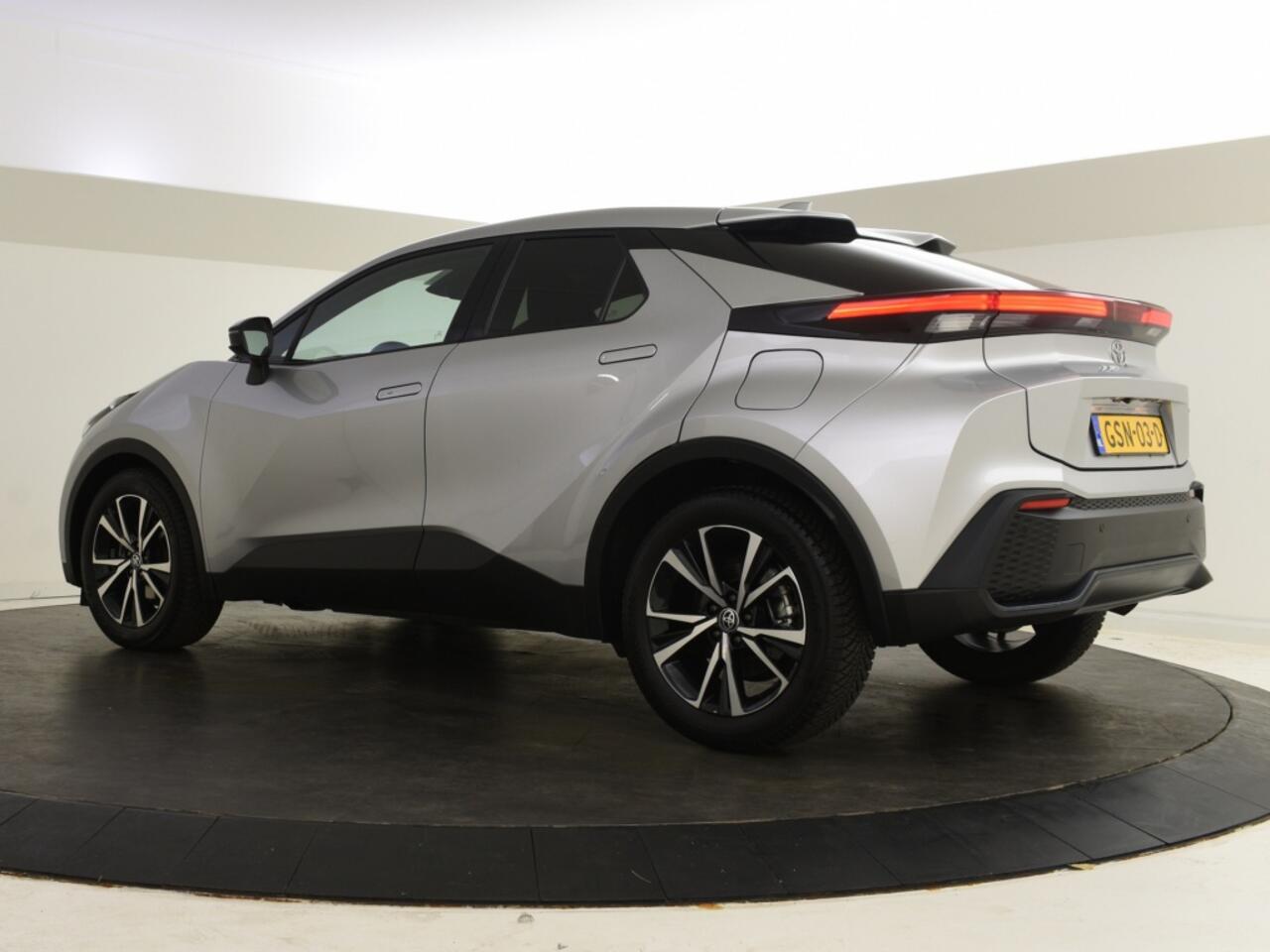 Toyota C-HR 1.8 Hybrid 140 Dynamic | PDC V+A | Allseasons | Blind Spot |