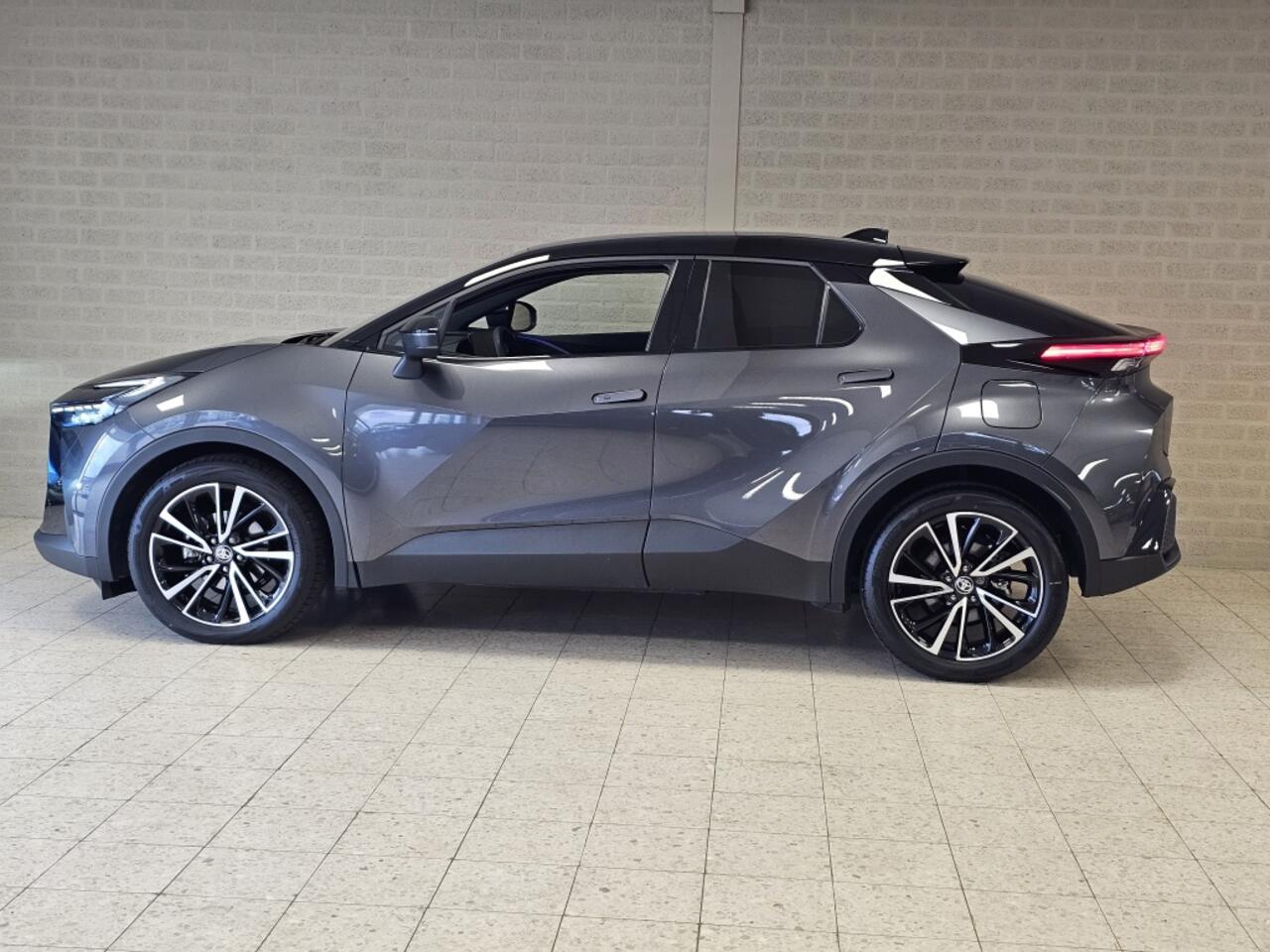 Toyota C-HR 2.0 Hybrid 200 Executive El. A-Klep Winterpakket Géén Afleverkos