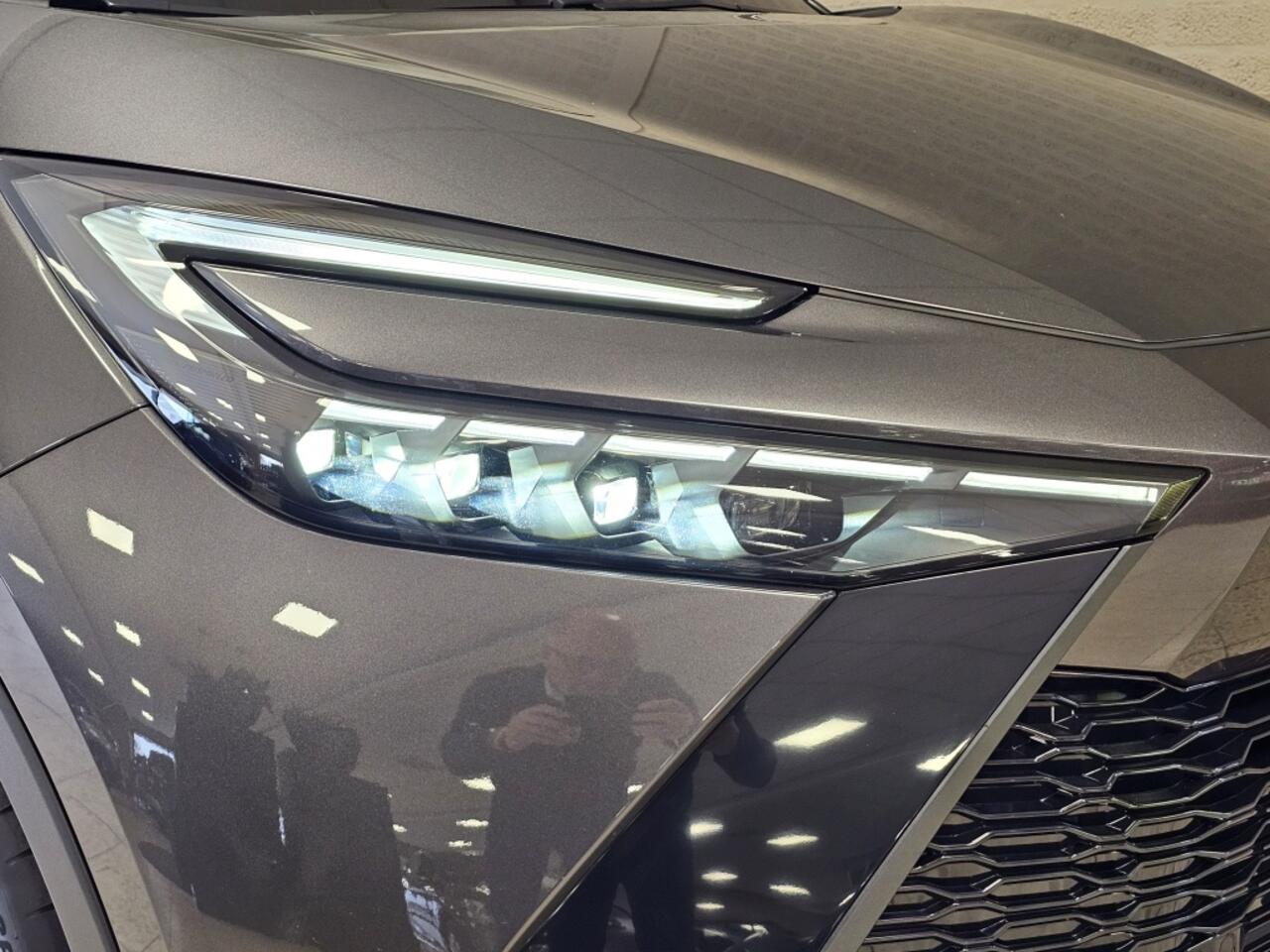 Toyota C-HR 2.0 Hybrid 200 Executive El. A-Klep Winterpakket Géén Afleverkos