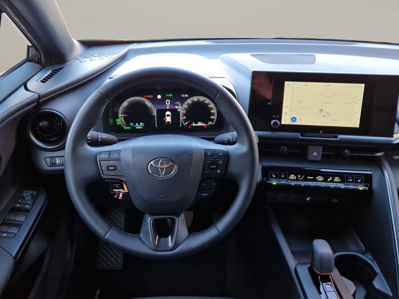 Toyota C-HR 2.0 Plug-in Hybrid 220 Dynamic - NL Auto - Luxe uitvoering