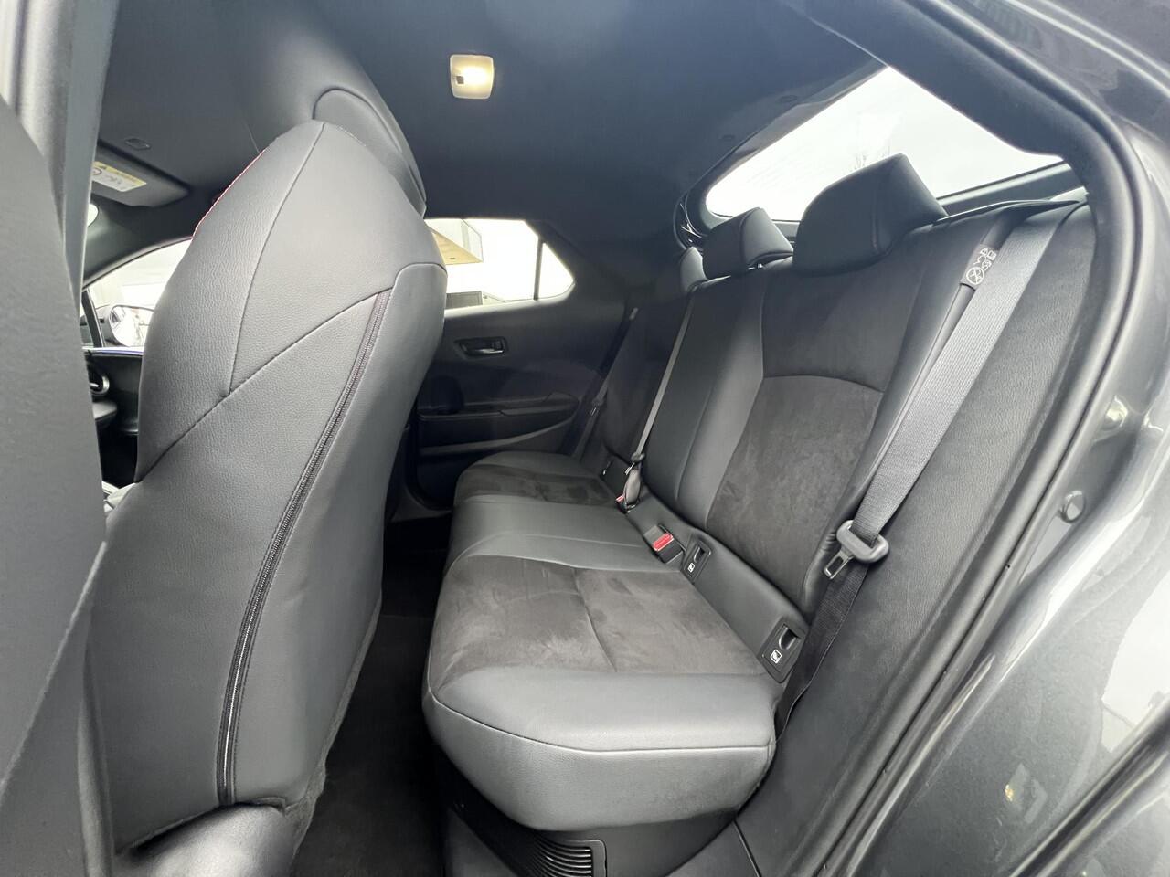 Toyota C-HR 2.0 Hybrid 200 GR SPORT PLUS AWD-i 198PK | JBL | Navigatie | Achteruitrijcamera | Head-up Display