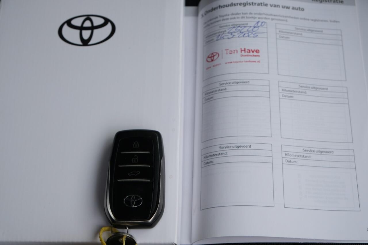 Toyota C-HR 2.0 High Power Hybrid 200 First Edition Automaat | Apple CarPlay