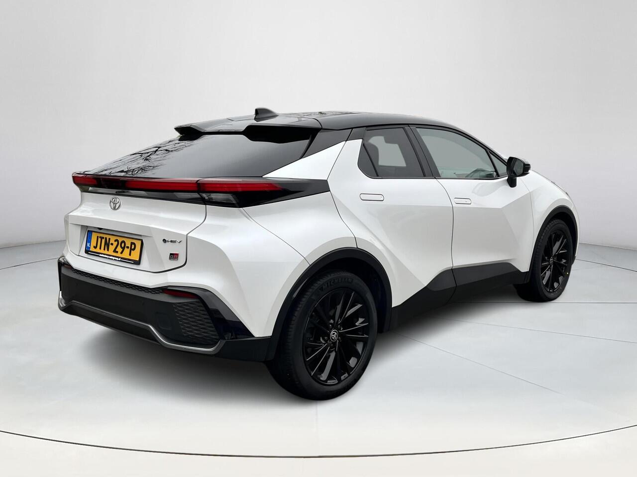 Toyota C-HR 2.0 Hybrid 200 GR SPORT PLUS | Stoel- + stuurverwarming | Sfeerverlichting | Electrische klep | Navigatie |
