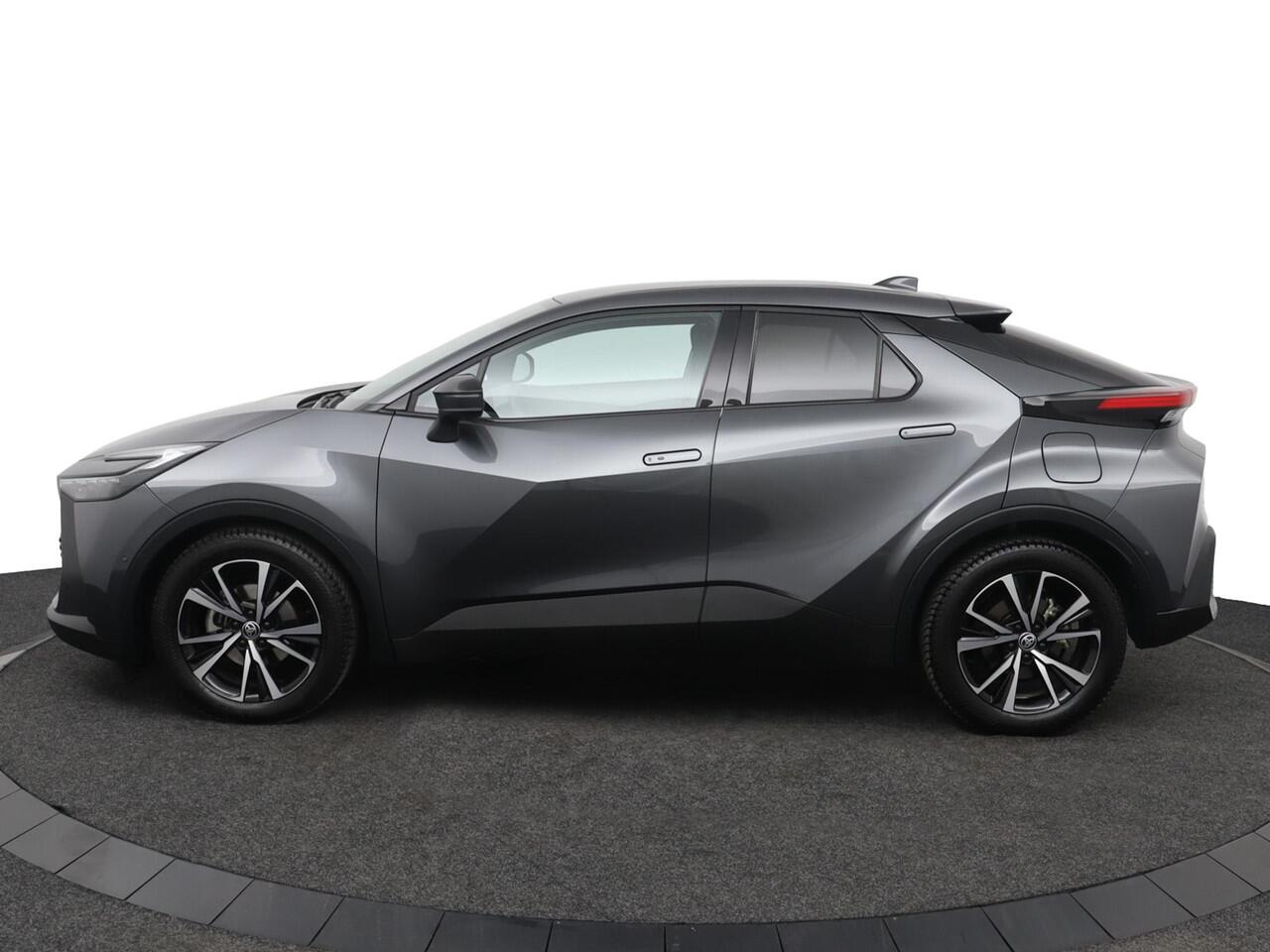 Toyota C-HR 1.8 Hybrid 140 First Edition | 360 graden camera | Navigatie | Electrische achterklep |