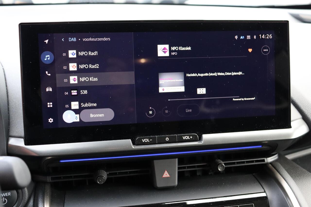 Toyota C-HR 220 Plug-In Executive, Next Gen Pack JBL, Navi, Pano dak, Stoel en stuurverwarming.