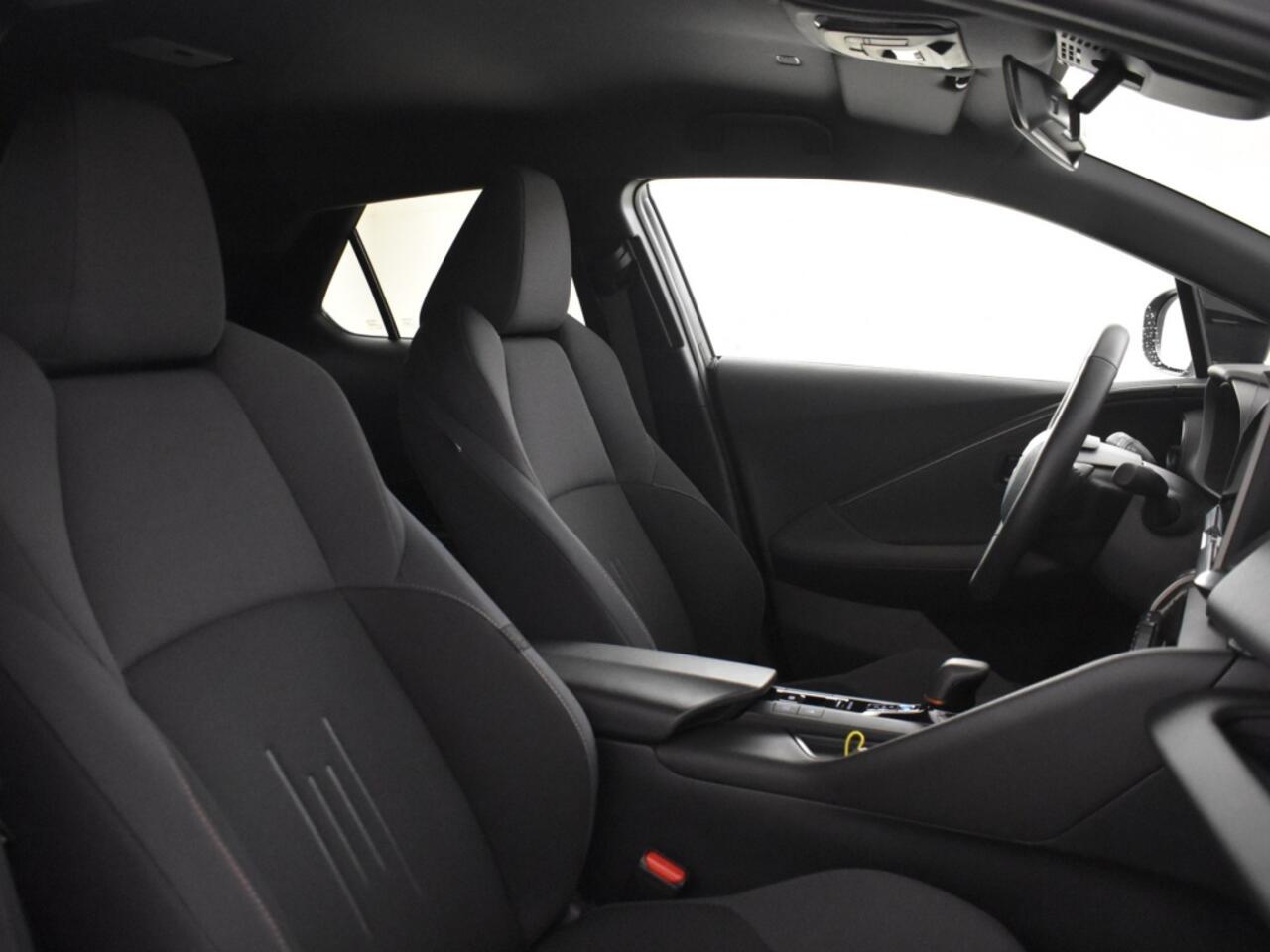 Toyota C-HR 1.8 Hybrid 140 Style Bi Tone | Elektrische A. Klep | Blindspot