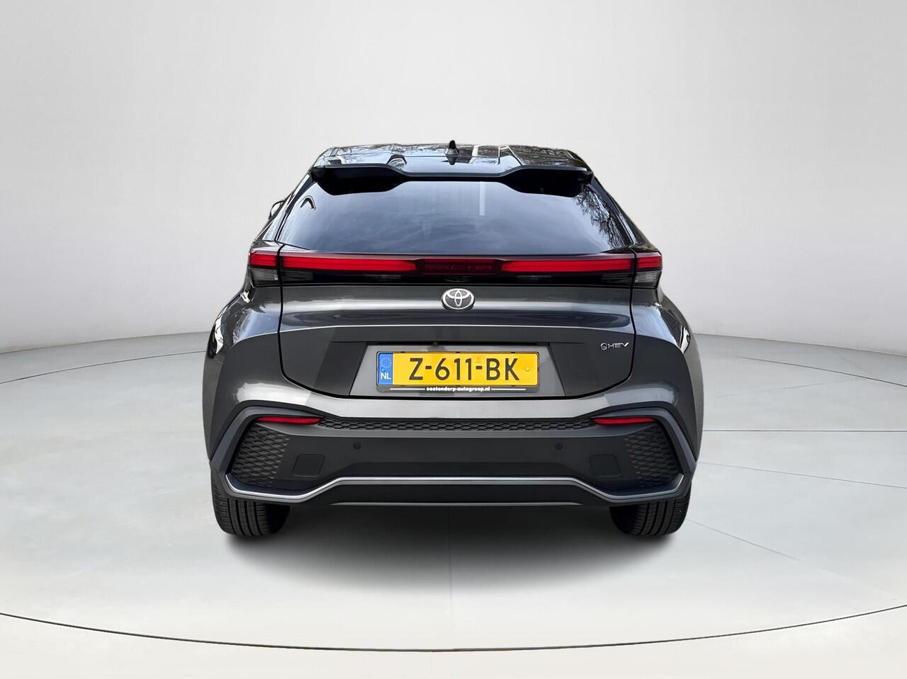 Toyota C-HR 1.8 Hybrid 140 First Edition | Navigatie | Apple CarPlay/Android auto | 360 graden camera