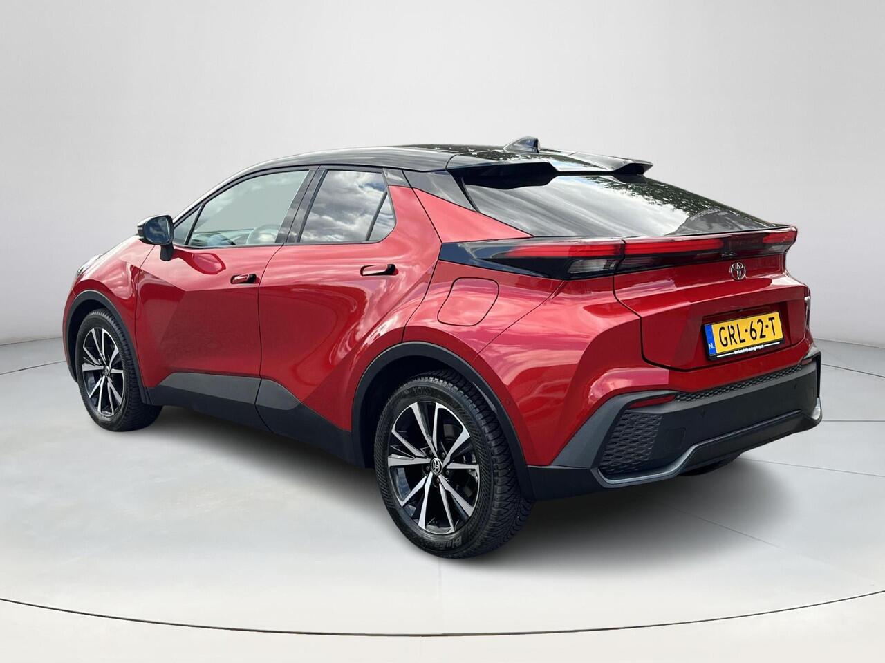 Toyota C-HR 1.8 Hybrid 140 First Edition | Navigatie | Apple CarPlay/Android auto | Achteruitrijcamera | Elektrisch achterklep