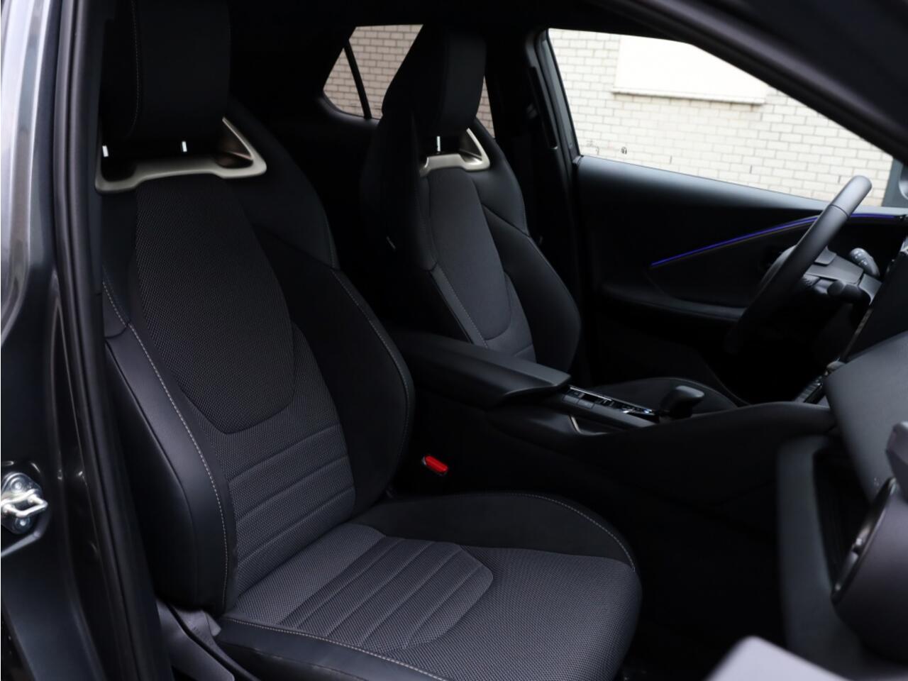 Toyota C-HR 2.0 Hybrid 200 Executive | JBL | Half Leder | El Achterklep