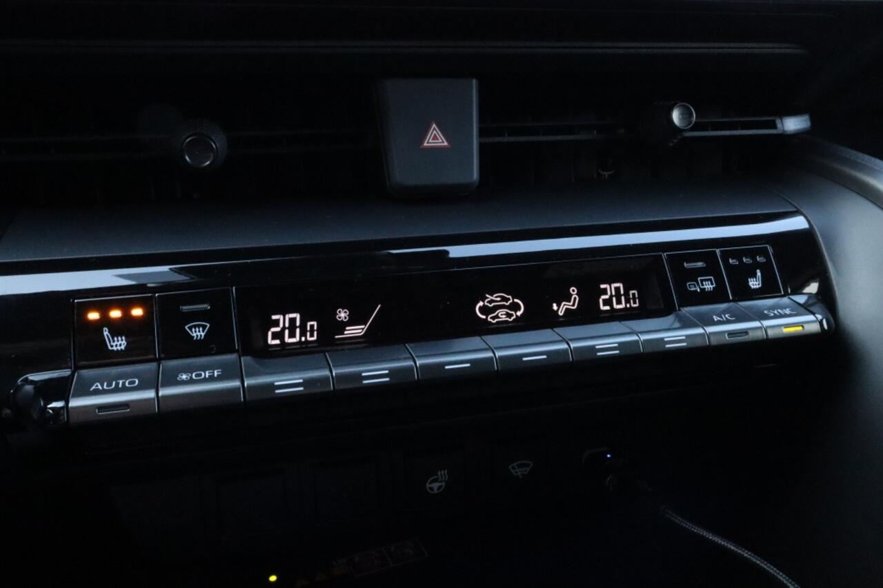 Toyota C-HR 1.8 Hybrid 140 Dynamic Electr a-klep | Dodehoek | Stuur en stoel