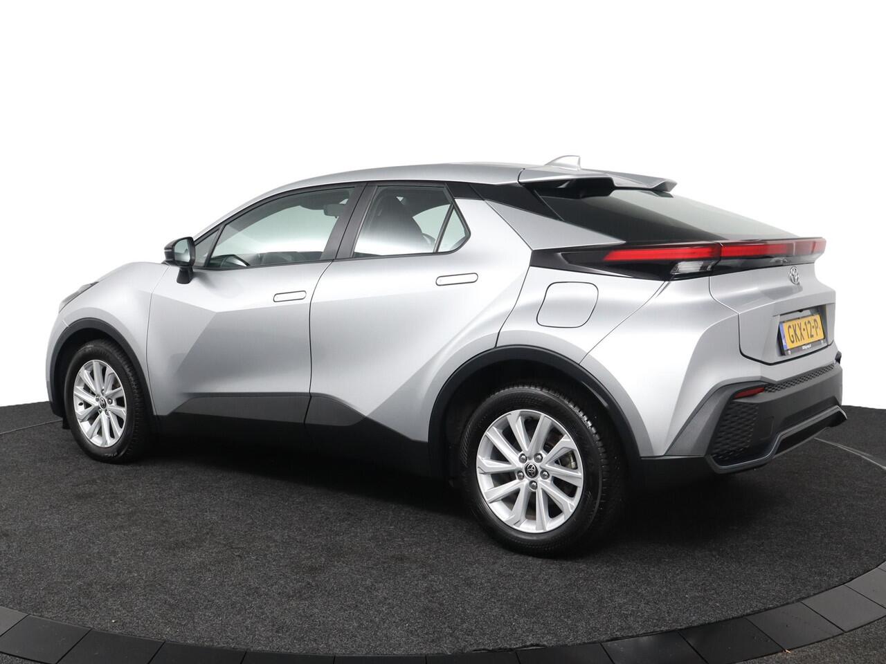 Toyota C-HR 1.8 Hybrid 140 Active | Parkeercamera | Climate control | Apple Carplay/Android Auto |