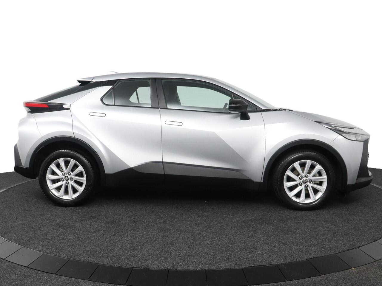 Toyota C-HR 1.8 Hybrid 140 Active | Parkeercamera | Climate control | Apple Carplay/Android Auto |