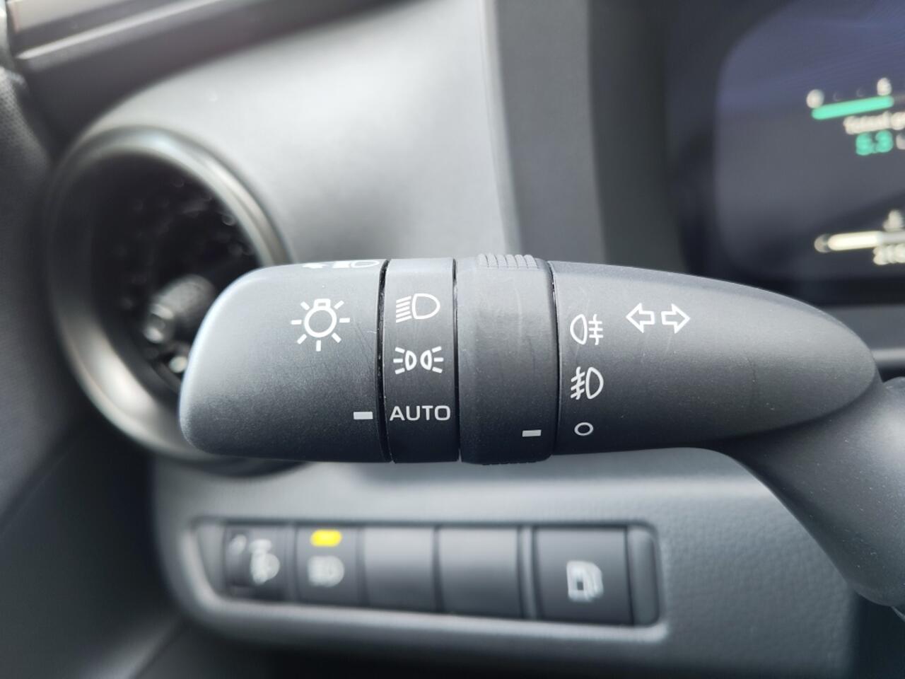 Toyota C-HR 1.8 Hybrid 140 Dynamic Plus | Sensoren v/a | Blind Spot | Stoel