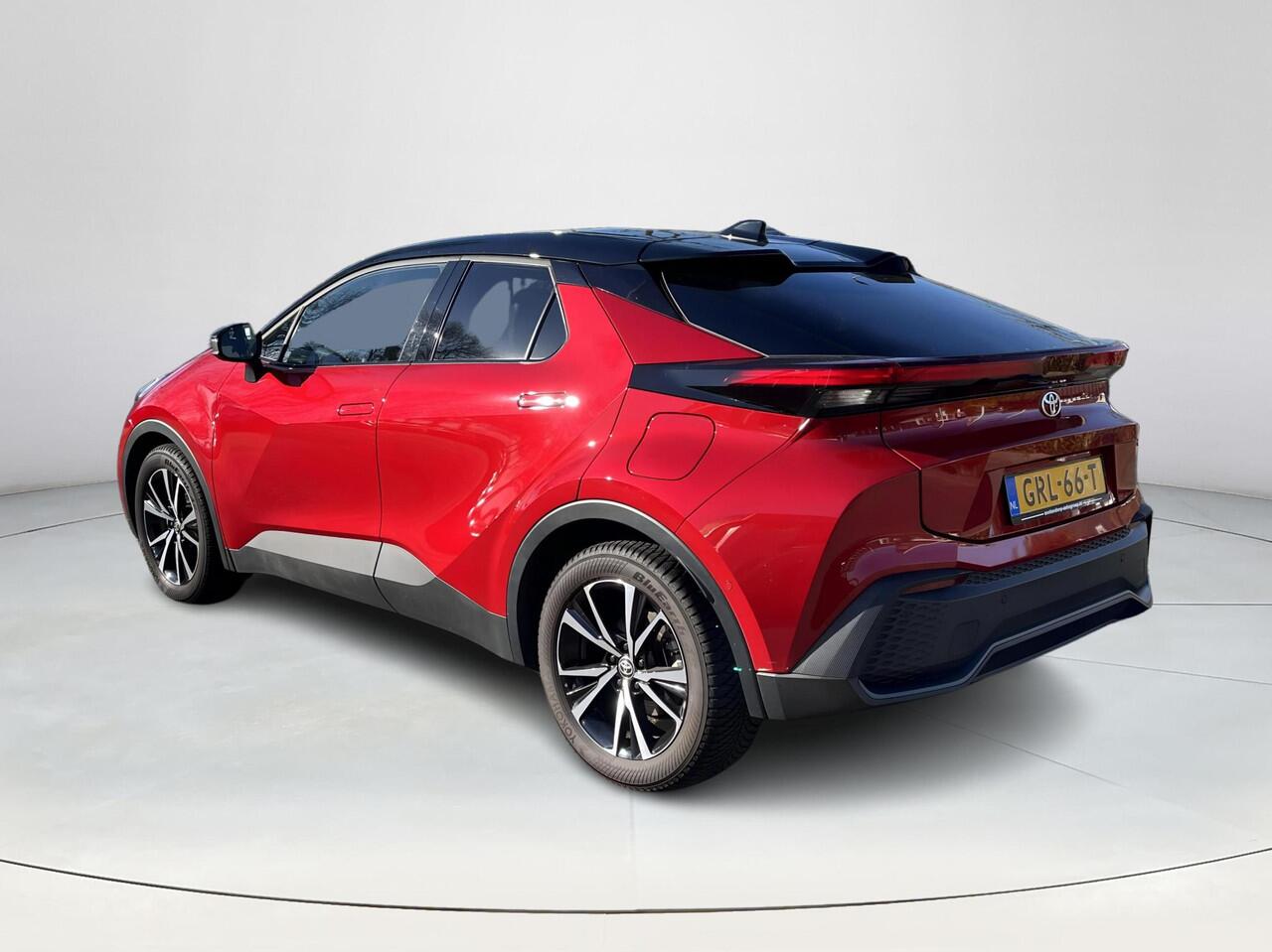Toyota C-HR 1.8 Hybrid 140 First Edition | Trekhaak | Navigatie | Elektrische klep | Camera's rondom|