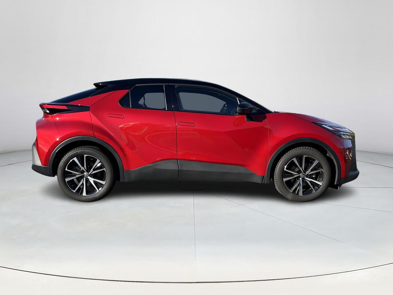 Toyota C-HR 1.8 Hybrid 140 First Edition | Trekhaak | Navigatie | Elektrische klep | Camera's rondom|