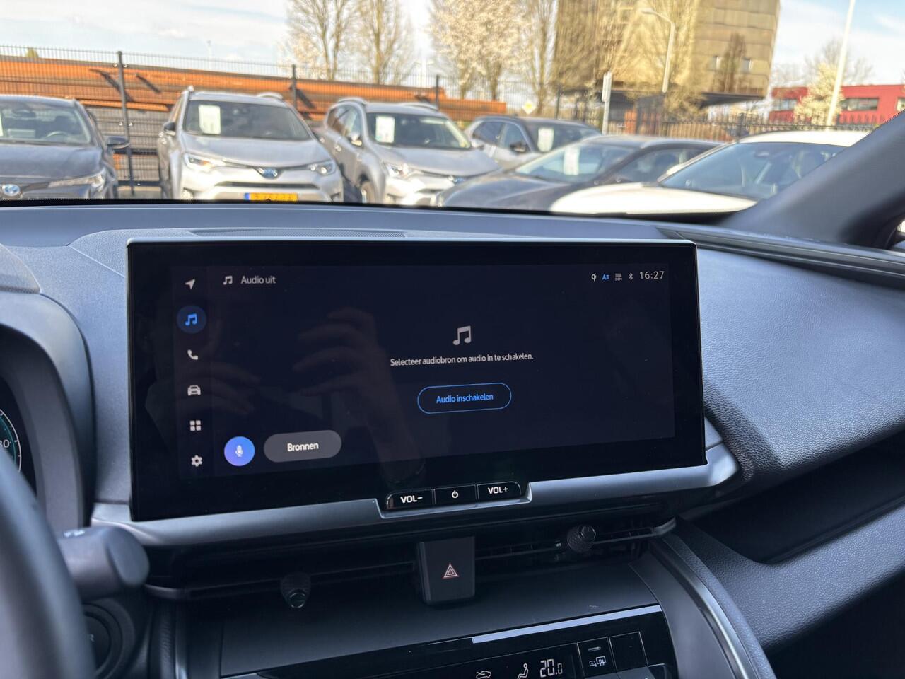 Toyota C-HR 1.8 Hybrid 140 First Edition | Apple Carplay/Android auto | 360 camera | Elek. achterklep | Bi-tone | Toyota garantie tot 2034!
