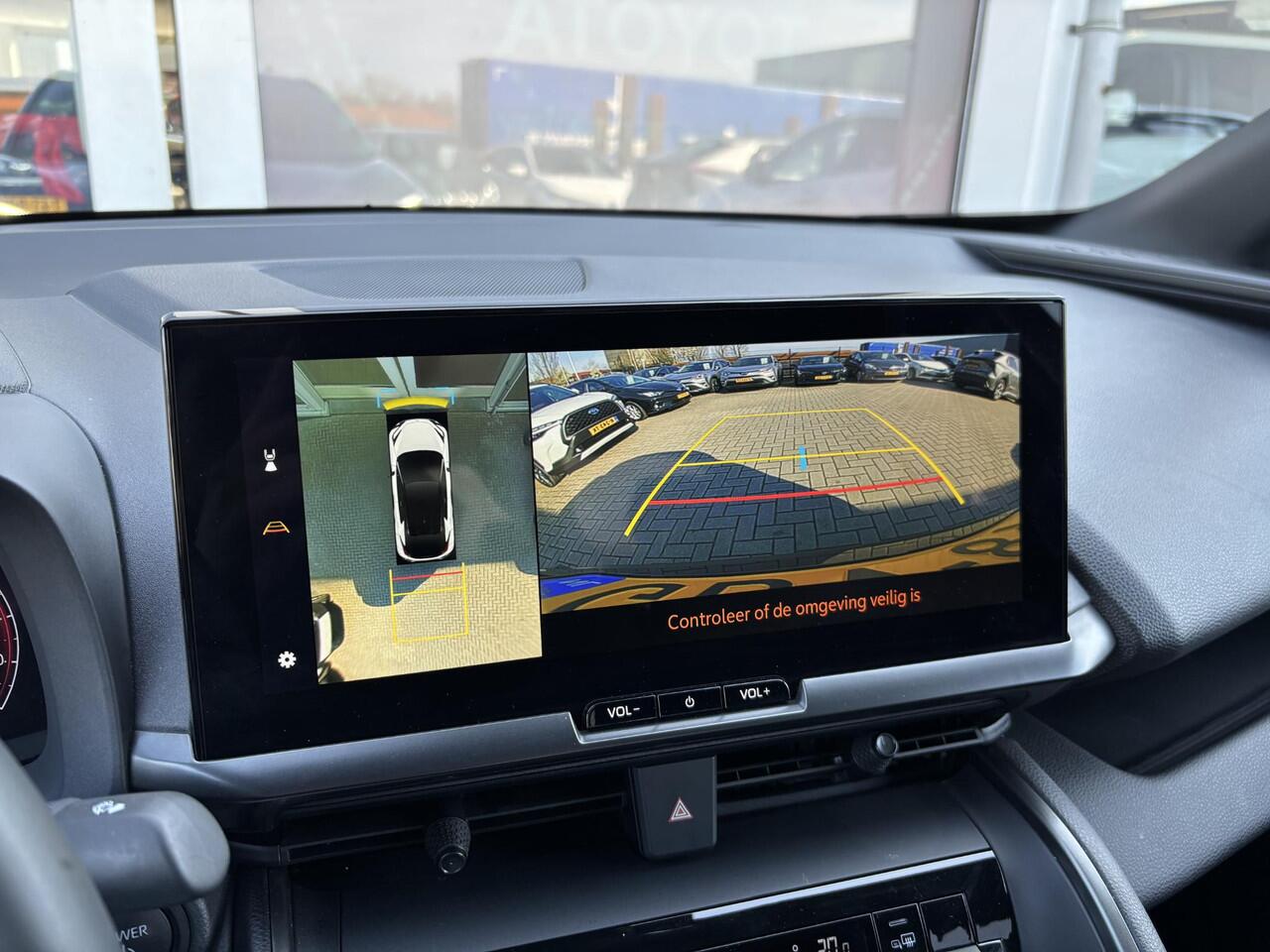 Toyota C-HR 1.8 Hybrid 140 First Edition | Apple Carplay/Android auto | 360 camera | Elek. achterklep | Bi-tone | Toyota garantie tot 2034!
