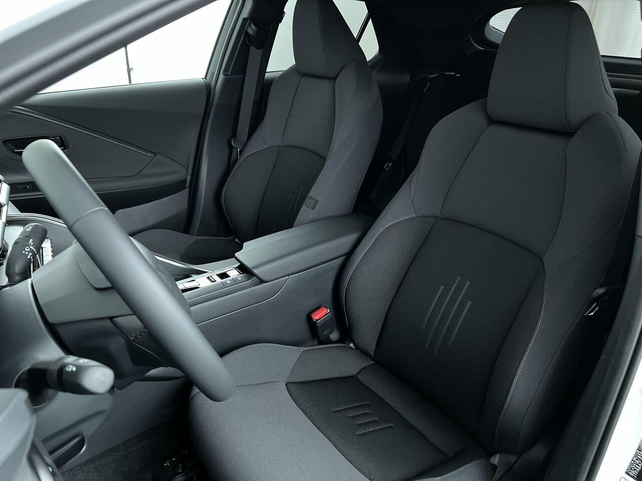 Toyota C-HR 2.0 Plug-in Hybrid 220 First Edition | Rijklaar |