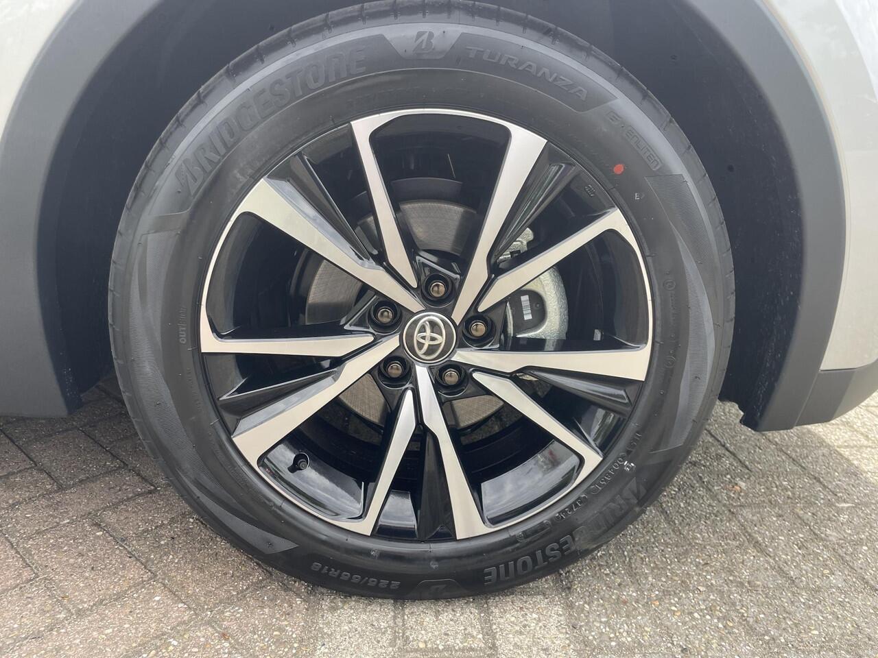 Toyota C-HR Hybrid 140 Dynamic