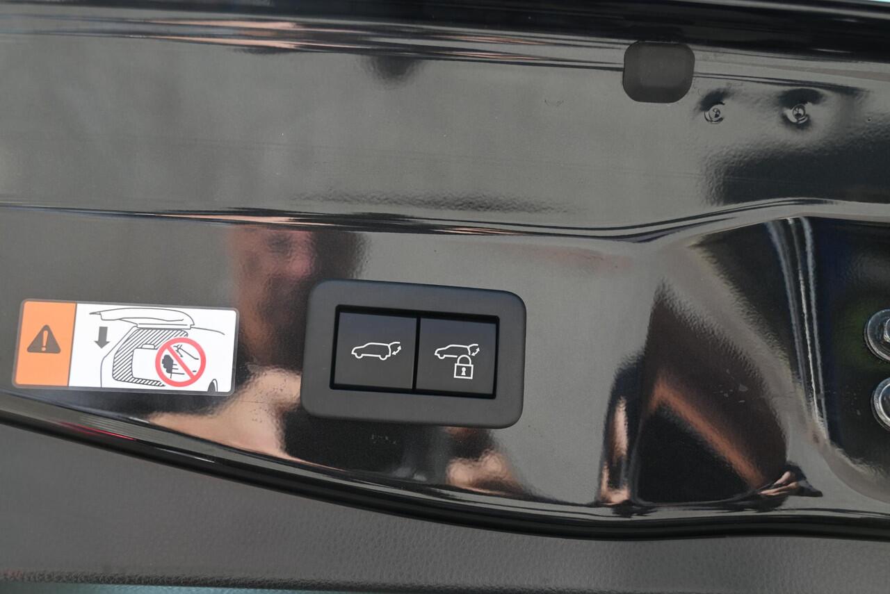 Toyota C-HR 2.0 Plug-in Hybrid 220 Dynamic nieuw, direct leverbaar!