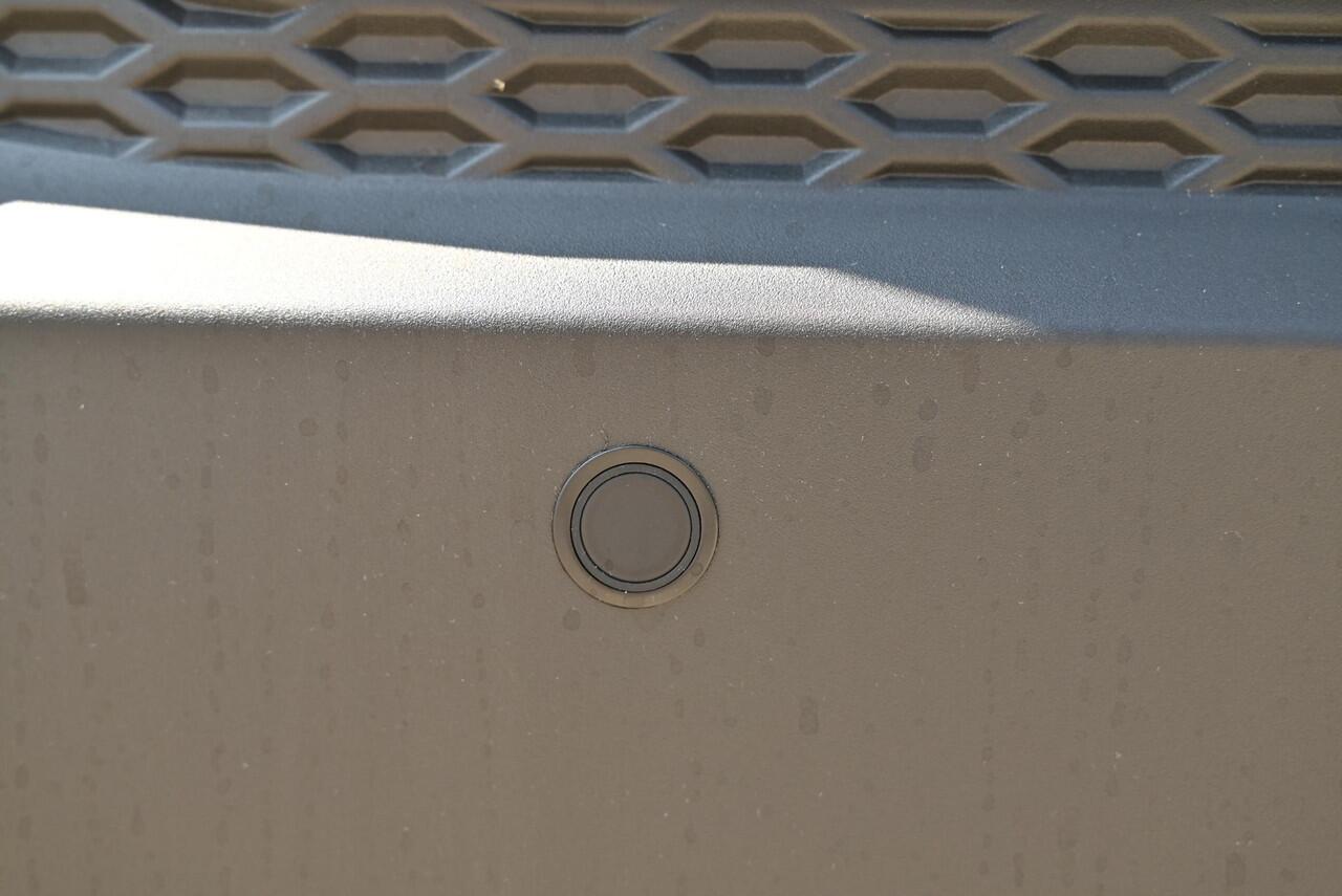 Toyota C-HR 2.0 Plug-in Hybrid 220 Dynamic nieuw, direct leverbaar!